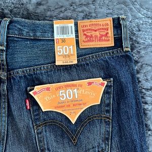 LEVIS cutoff denim shorts, BRAND NEW